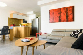 Frishman Beach Prime Location w/ Parking